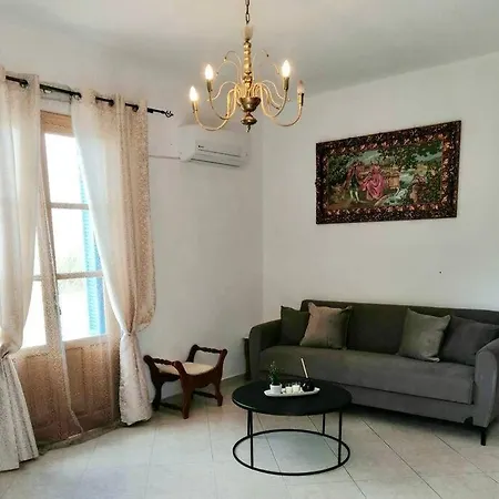 Dina's House לפקוס קרפתאו