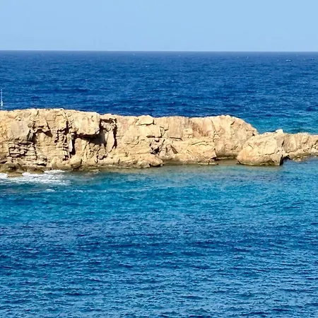 Дом отдыха Dina's House *