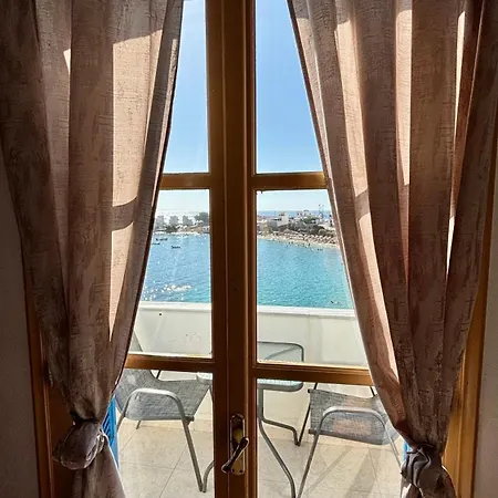 Dina's House בית נופש *